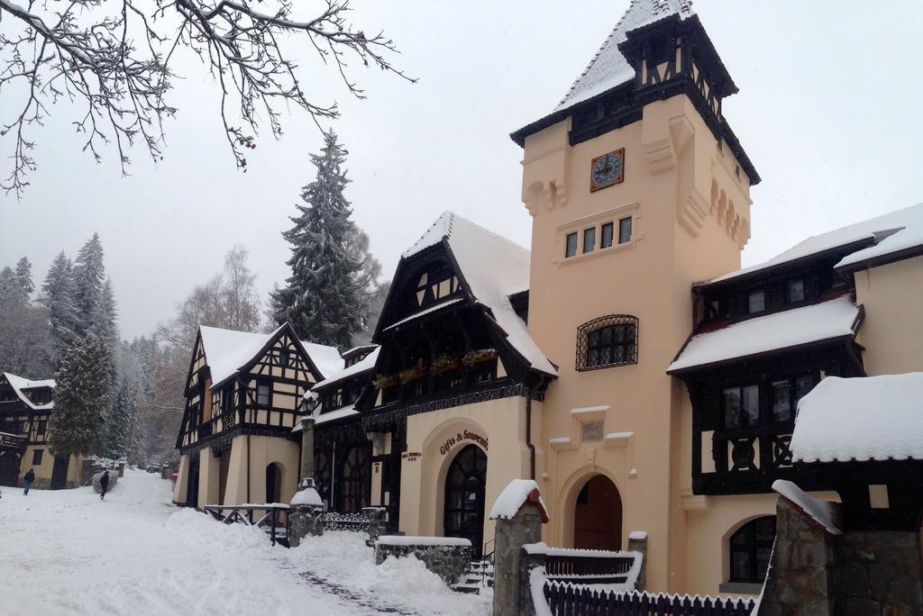 Complex La Tunuri - Vila Economat Hotel Sinaia Exterior photo