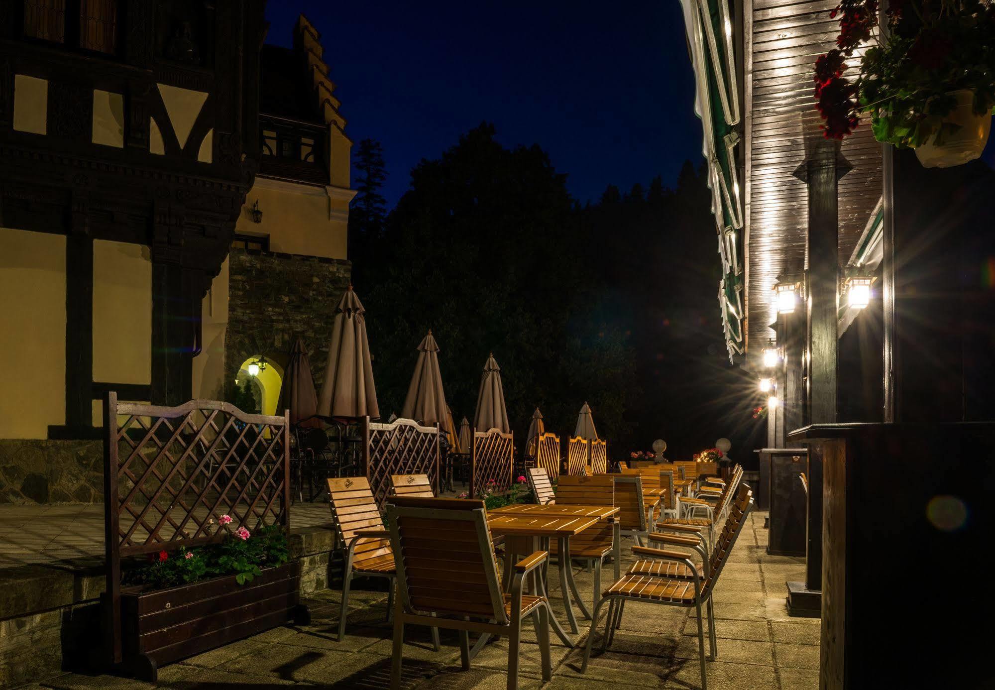 Complex La Tunuri - Vila Economat Hotel Sinaia Exterior photo